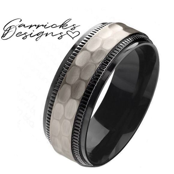 Men's Real Hammered Titanium Wedding Band Ring - Guys Titanium Wedding Ring - Picture 1 of 5